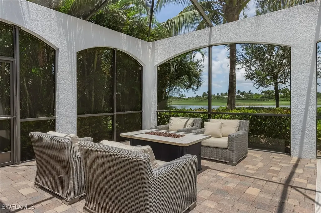 3423 Runaway Court Naples FL 34114