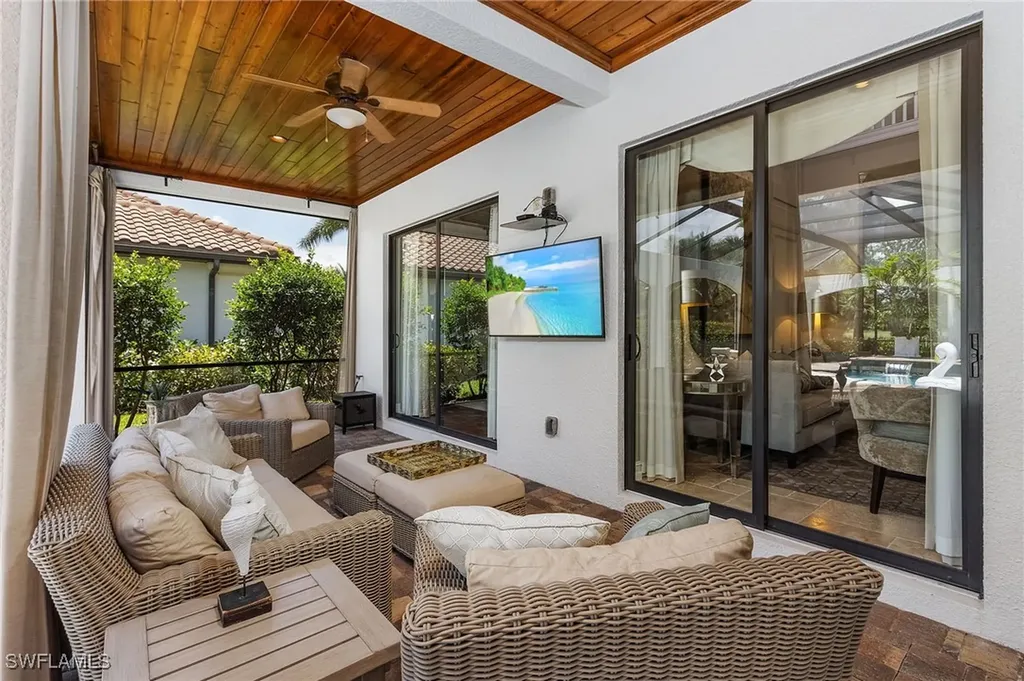 3423 Runaway Court Naples FL 34114