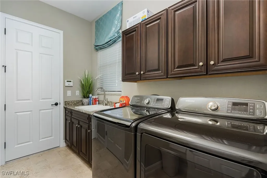 3423 Runaway Court Naples FL 34114