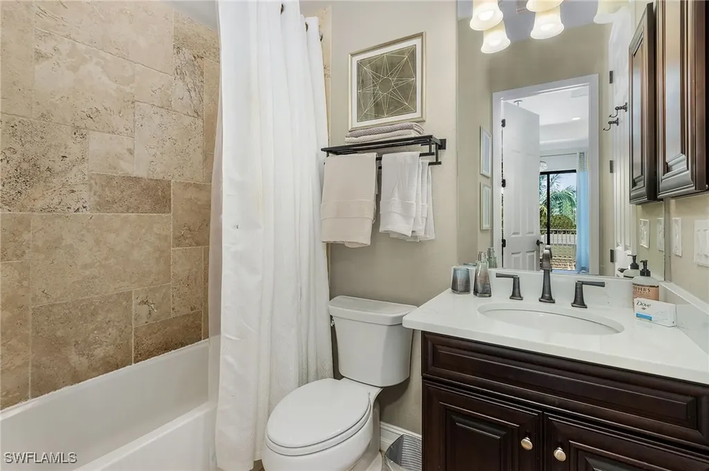 3423 Runaway Court Naples FL 34114