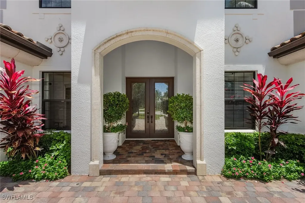 3423 Runaway Court Naples FL 34114