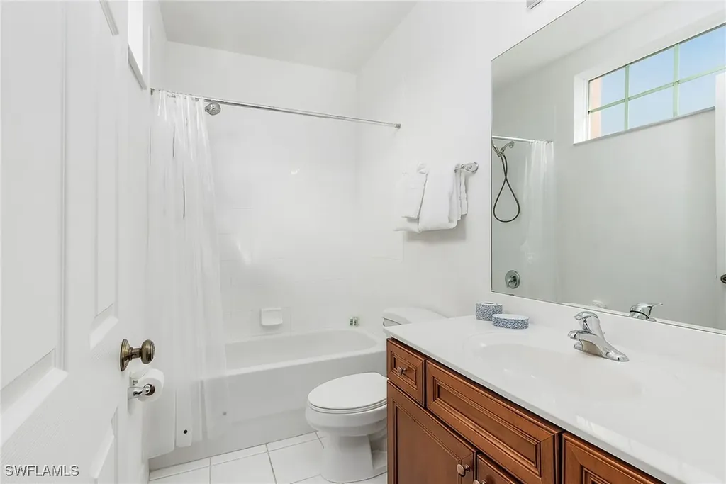 9814 Quinta Artesa Way Fort Myers FL 33908