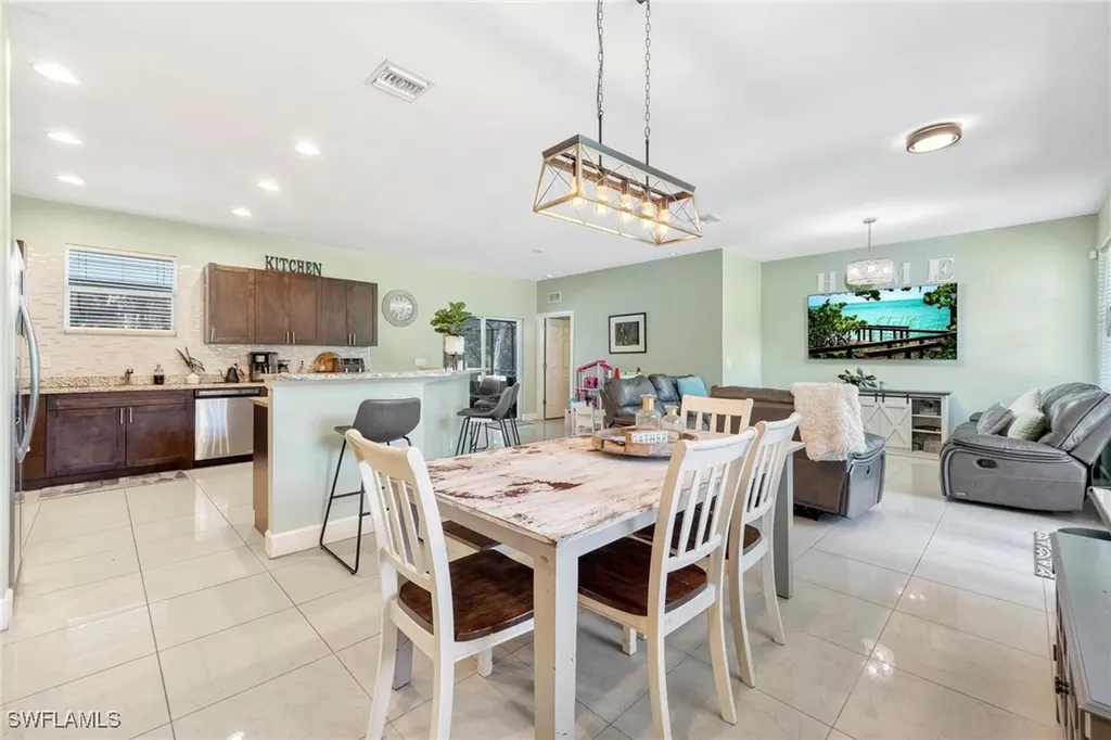 2754 22nd Avenue NE Naples FL 34120
