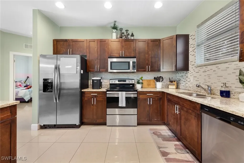 2754 22nd Avenue NE Naples FL 34120