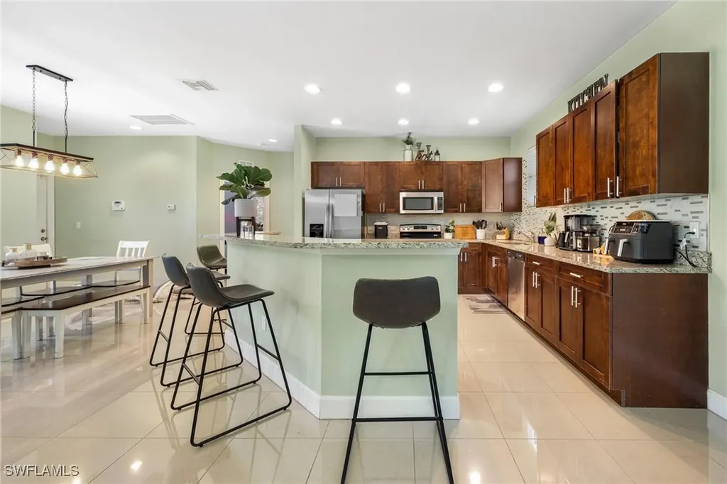 2754 22nd Avenue NE Naples FL 34120
