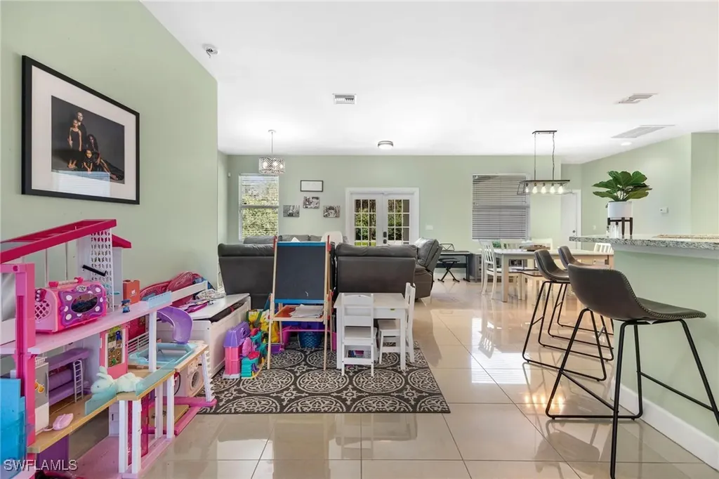 2754 22nd Avenue NE Naples FL 34120