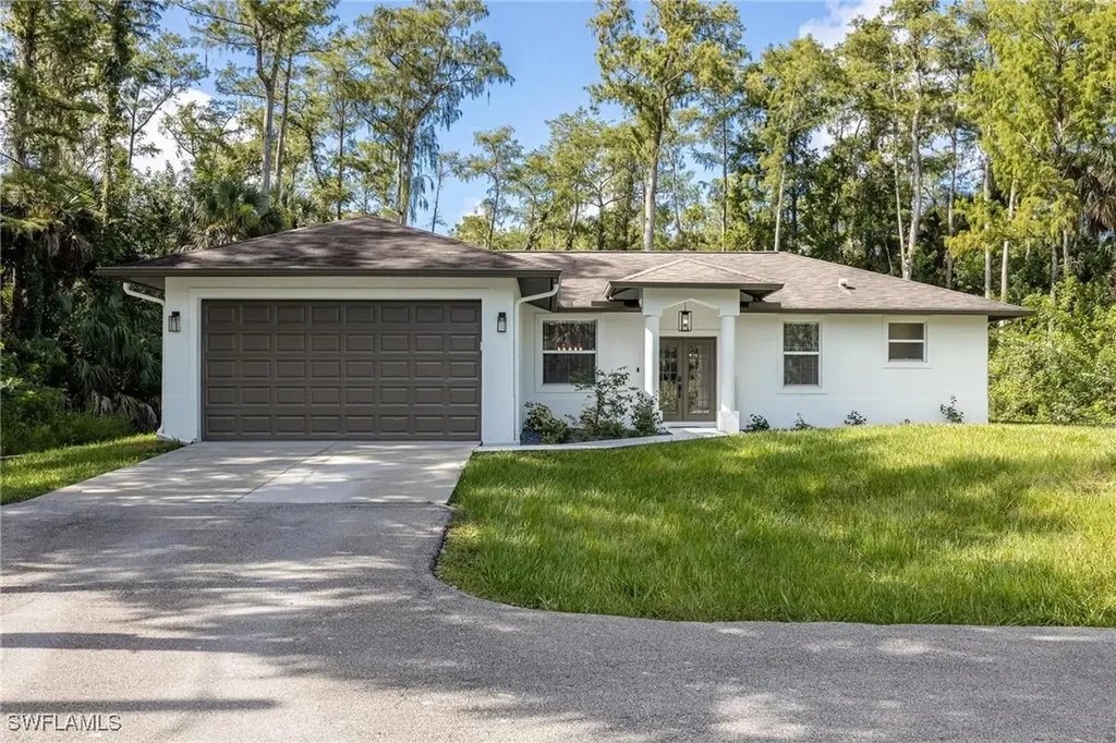 2754 22nd Avenue NE Naples FL 34120