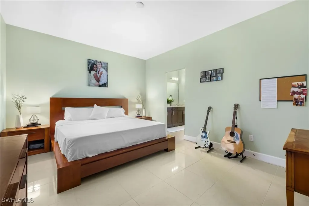 2754 22nd Avenue NE Naples FL 34120