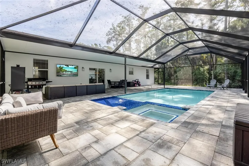 2754 22nd Avenue NE Naples FL 34120