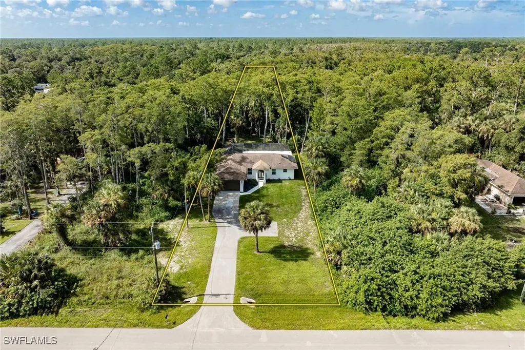 2754 22nd Avenue NE Naples FL 34120