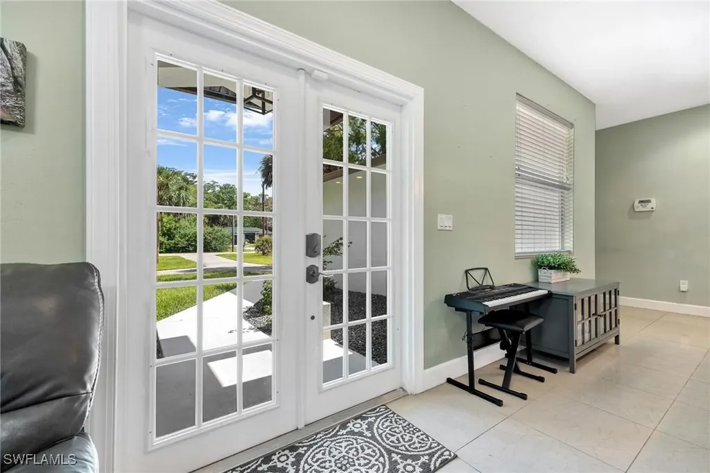 2754 22nd Avenue NE Naples FL 34120