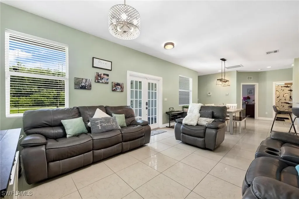 2754 22nd Avenue NE Naples FL 34120