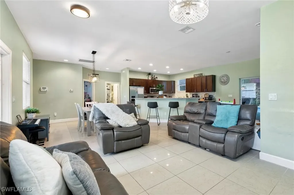 2754 22nd Avenue NE Naples FL 34120
