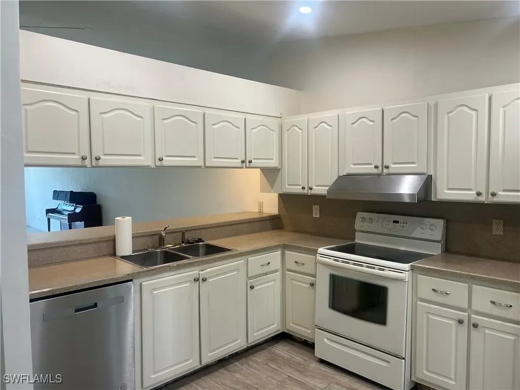 3560 Antarctic Circle Naples FL 34112