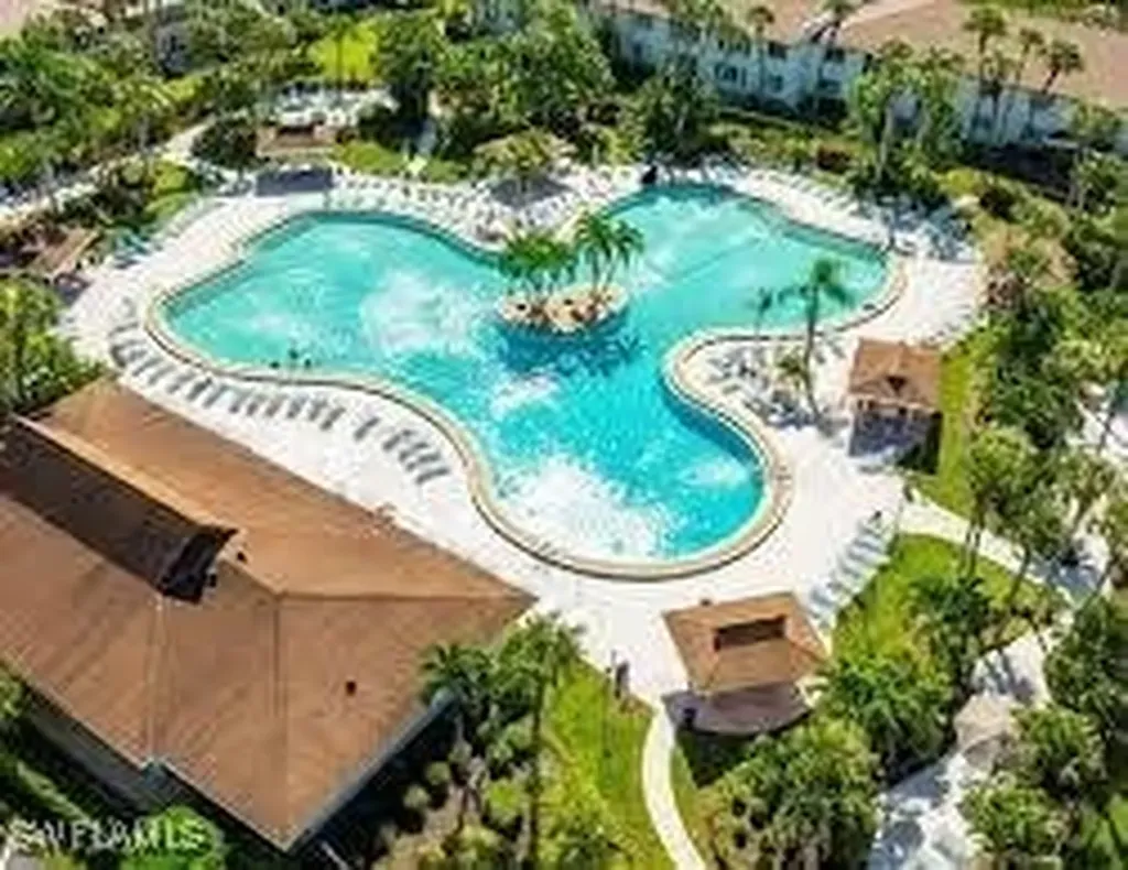 3560 Antarctic Circle Naples FL 34112