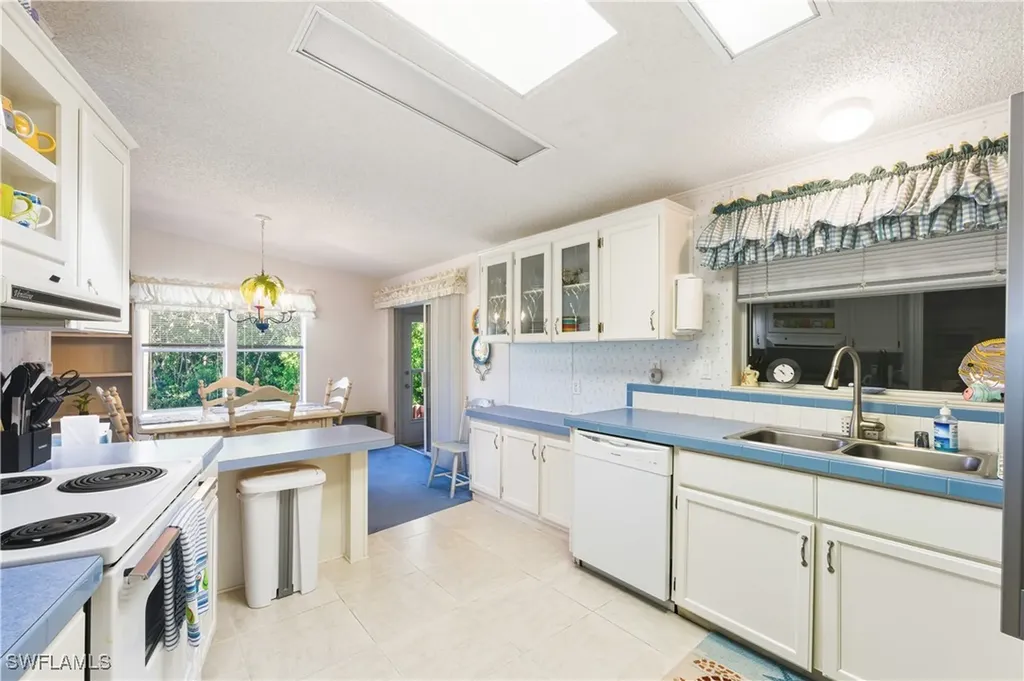 234 Riverwood Road Naples FL 34114