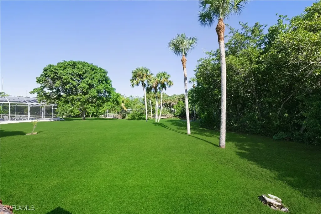 234 Riverwood Road Naples FL 34114