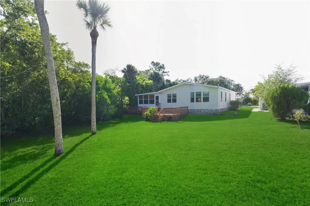 234 Riverwood Road Naples FL 34114