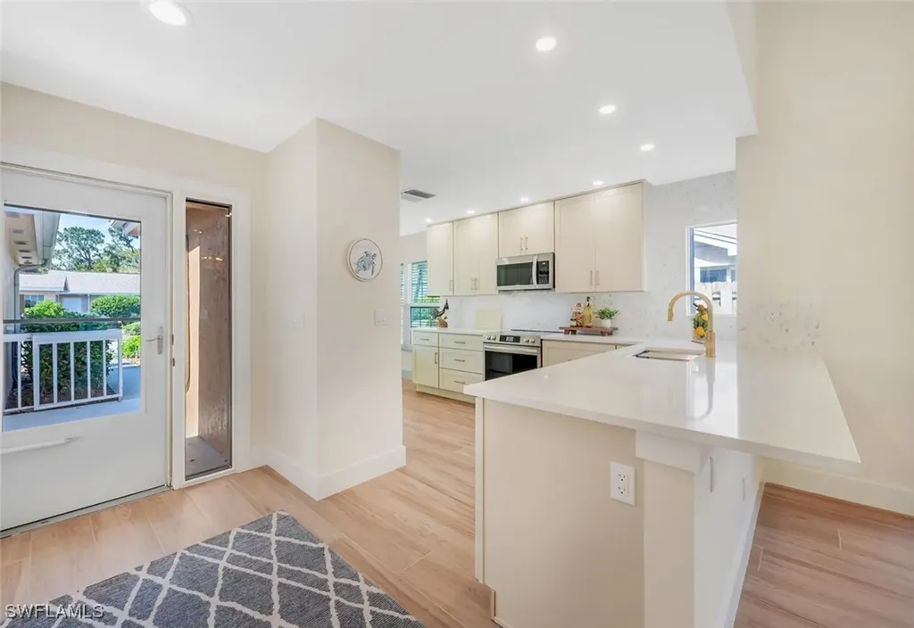 2604 Sailors Way Naples FL 34109