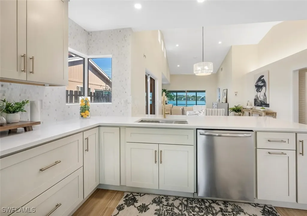 2604 Sailors Way Naples FL 34109