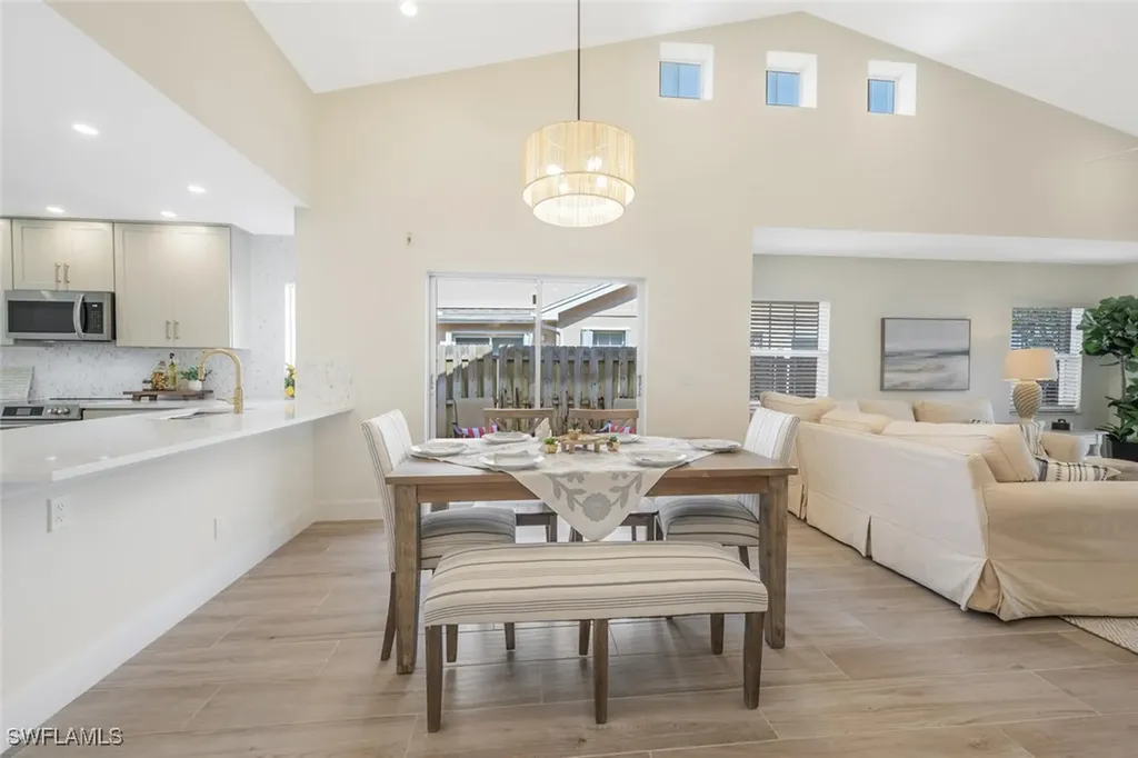 2604 Sailors Way Naples FL 34109