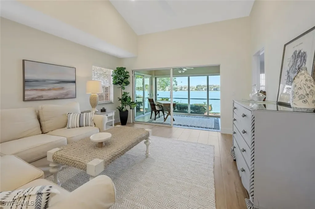 2604 Sailors Way Naples FL 34109