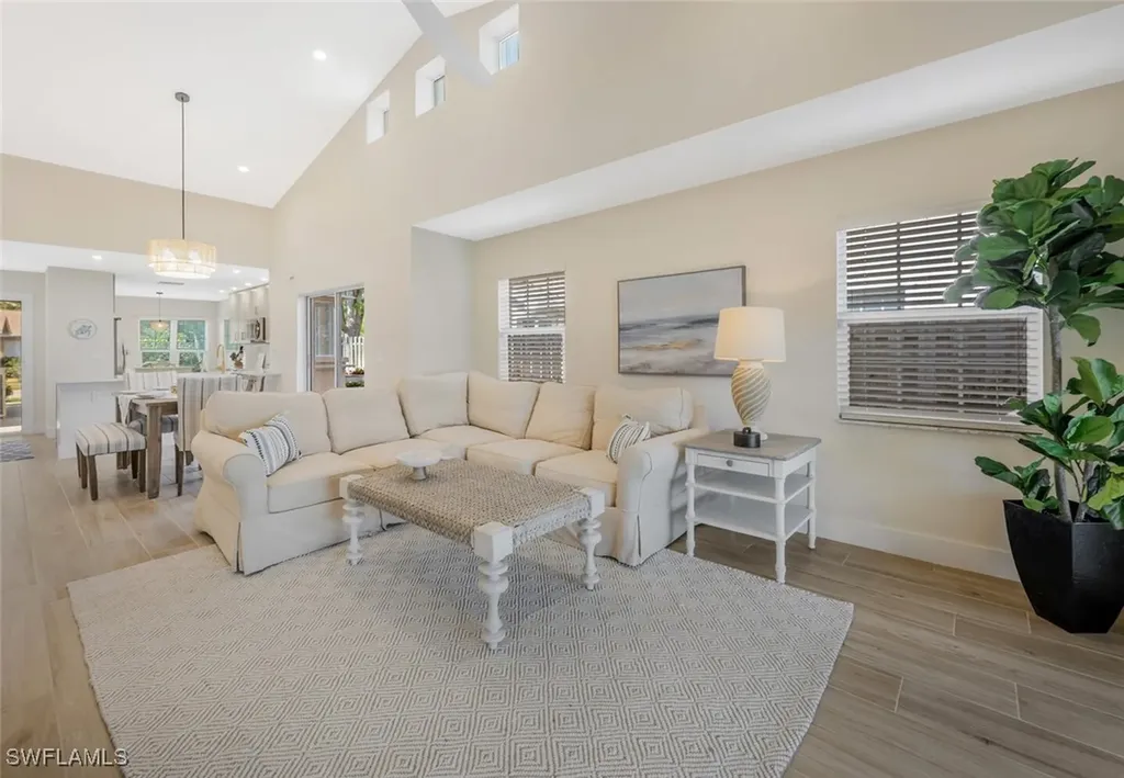 2604 Sailors Way Naples FL 34109