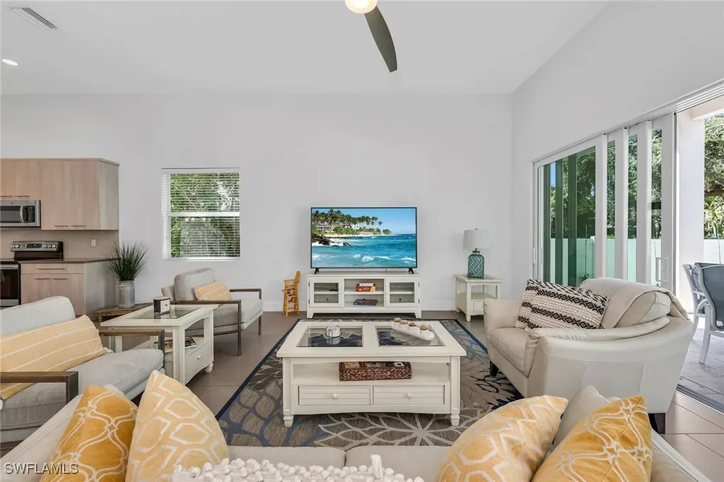 811 108th Avenue N Naples FL 34108