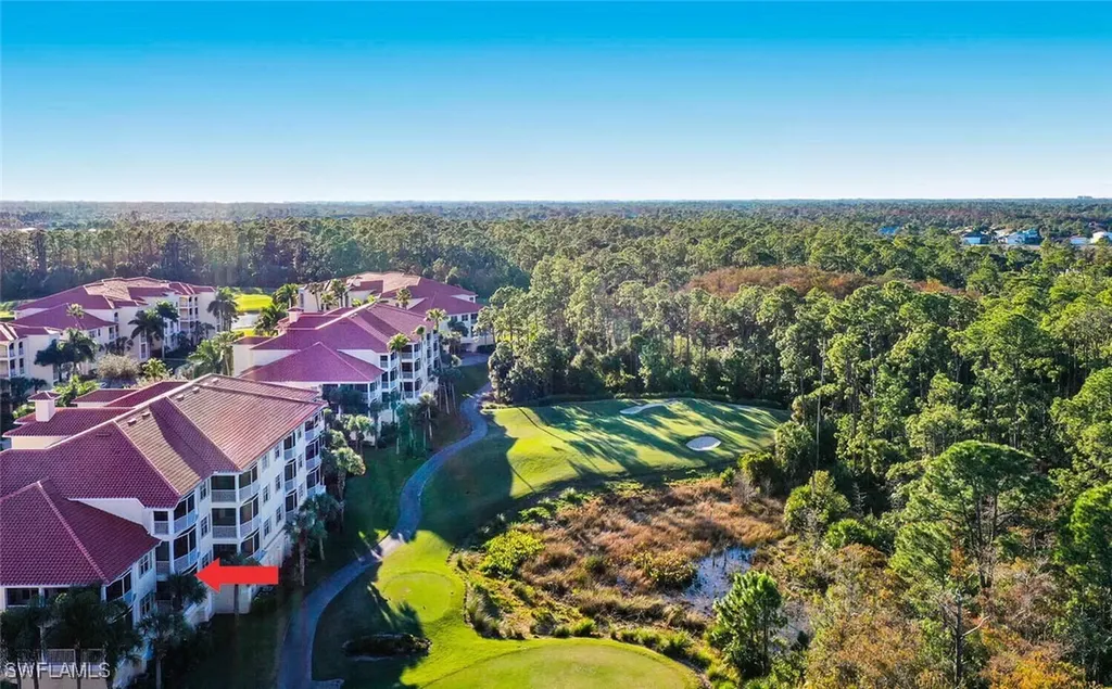 Naples FL, 4863 Hampshire Court, Unit 106