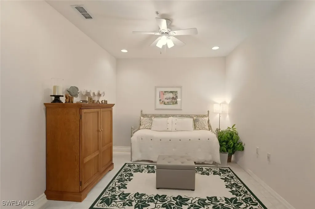 4863 Hampshire Court Naples FL 34112