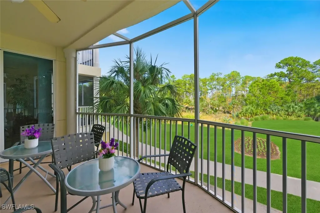 4863 Hampshire Court Naples FL 34112