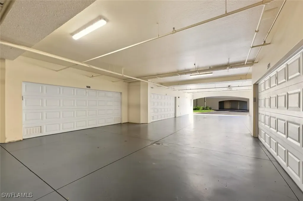 4863 Hampshire Court Naples FL 34112