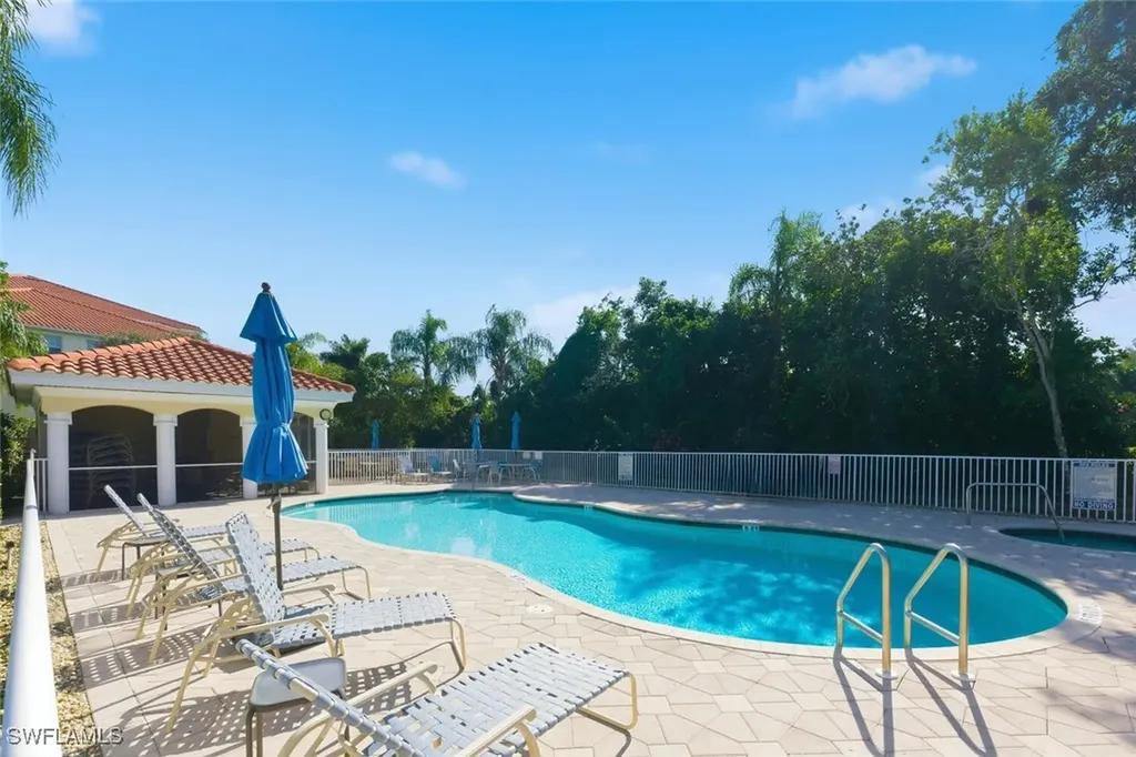 4863 Hampshire Court Naples FL 34112