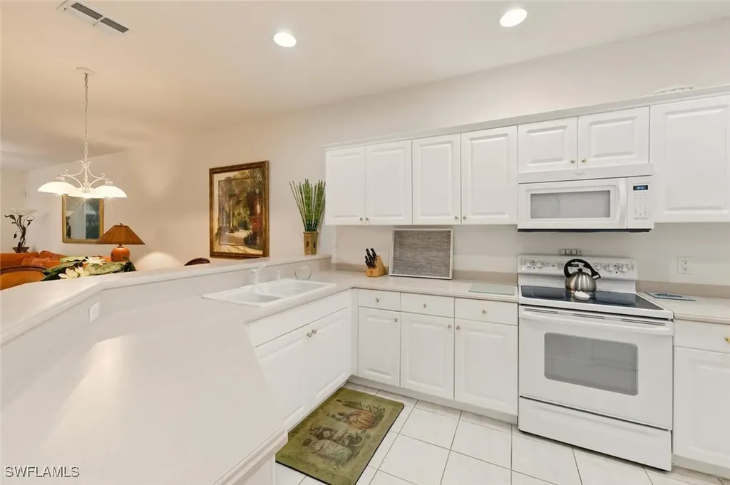 4863 Hampshire Court Naples FL 34112