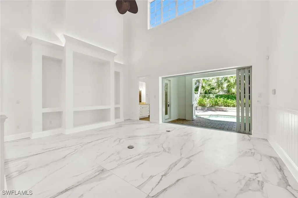 699 Fairway Terrace Naples FL 34103
