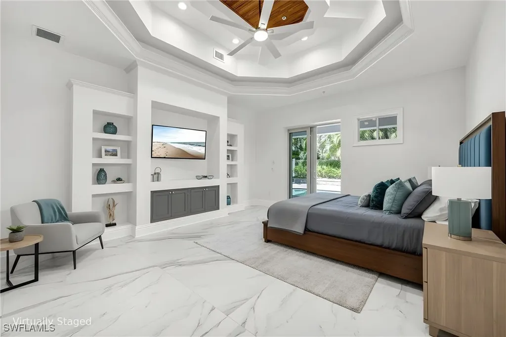 699 Fairway Terrace Naples FL 34103