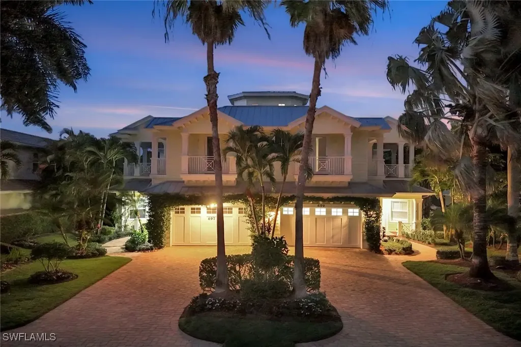 699 Fairway Terrace Naples FL 34103