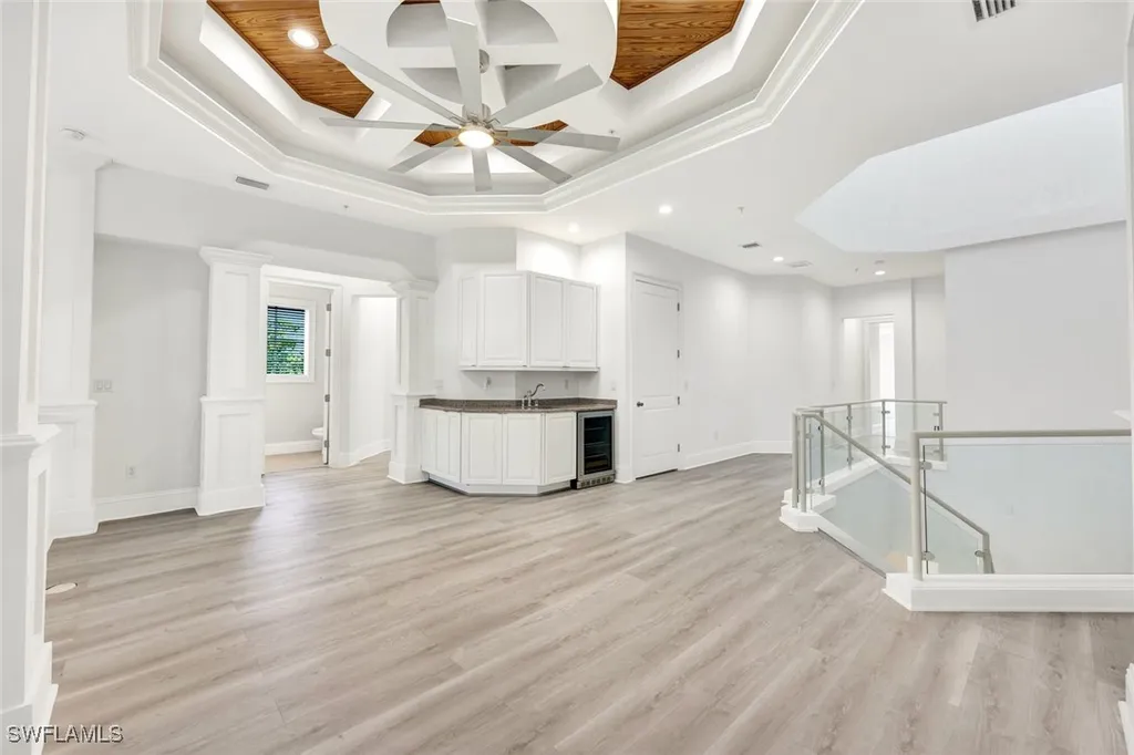 699 Fairway Terrace Naples FL 34103