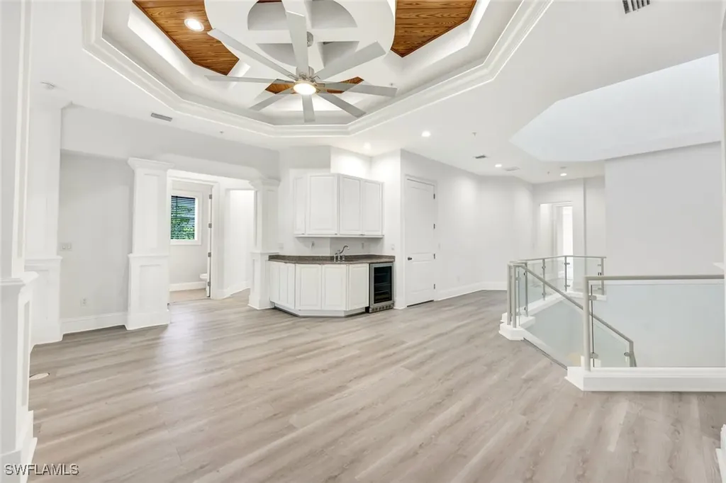 699 Fairway Terrace Naples FL 34103