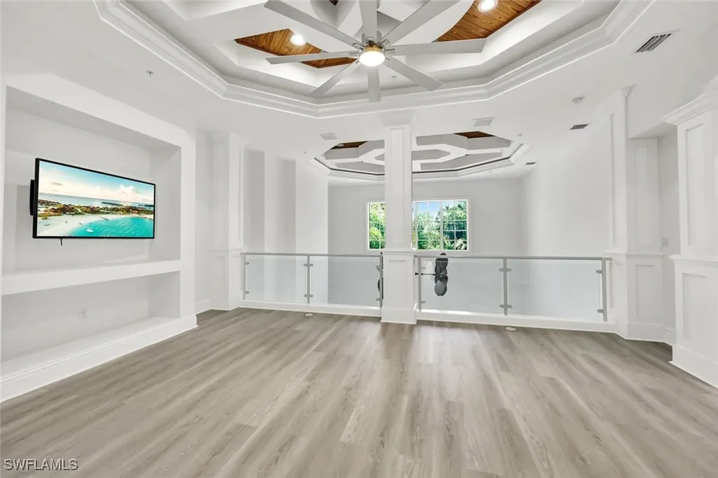 699 Fairway Terrace Naples FL 34103