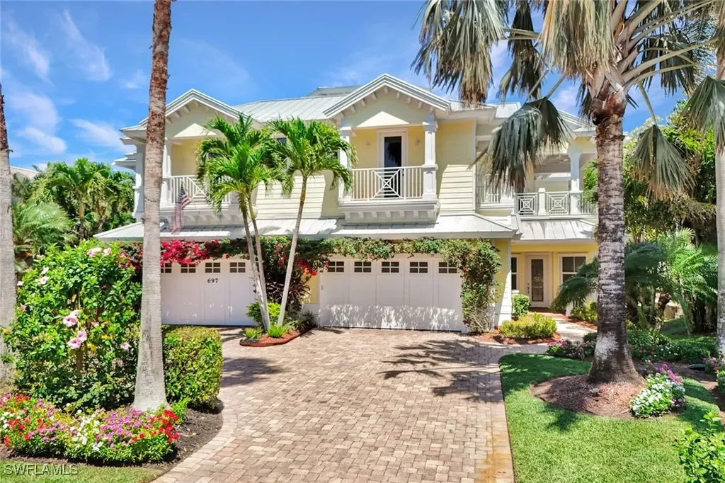 699 Fairway Terrace Naples FL 34103