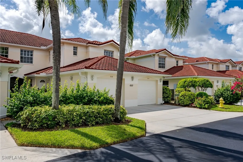 650 Lalique Circle Naples FL 34119