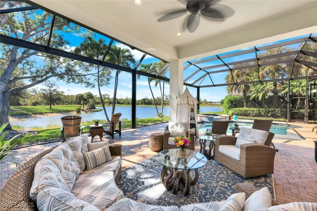 5092 Cerromar Drive Naples FL 34112