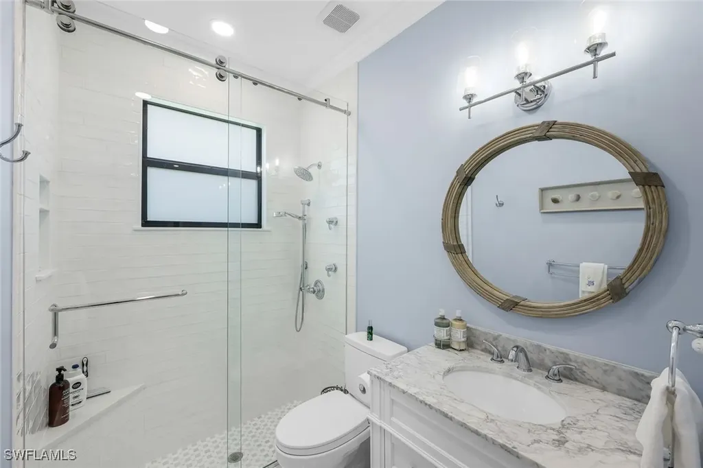 5092 Cerromar Drive Naples FL 34112