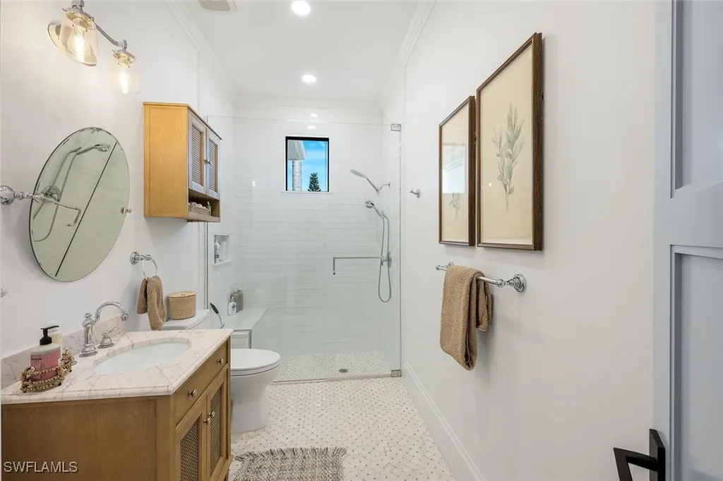 5092 Cerromar Drive Naples FL 34112