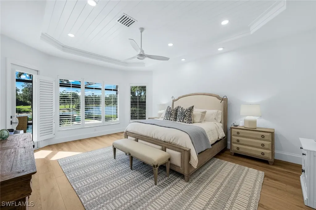 5092 Cerromar Drive Naples FL 34112