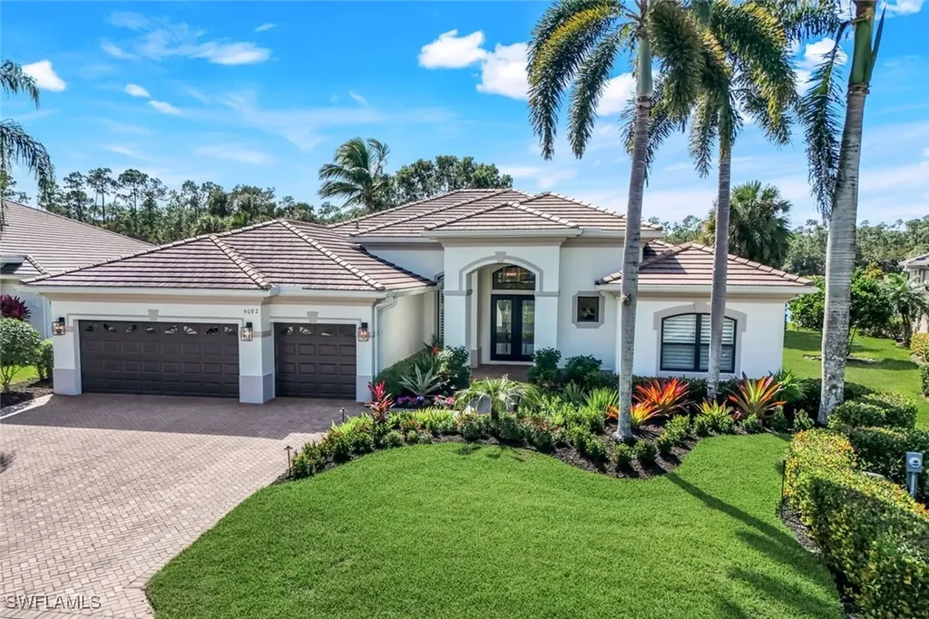 5092 Cerromar Drive Naples FL 34112