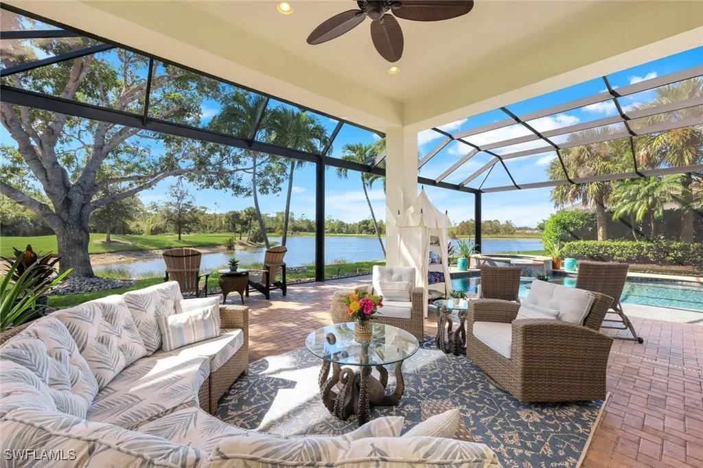 5092 Cerromar Drive Naples FL 34112