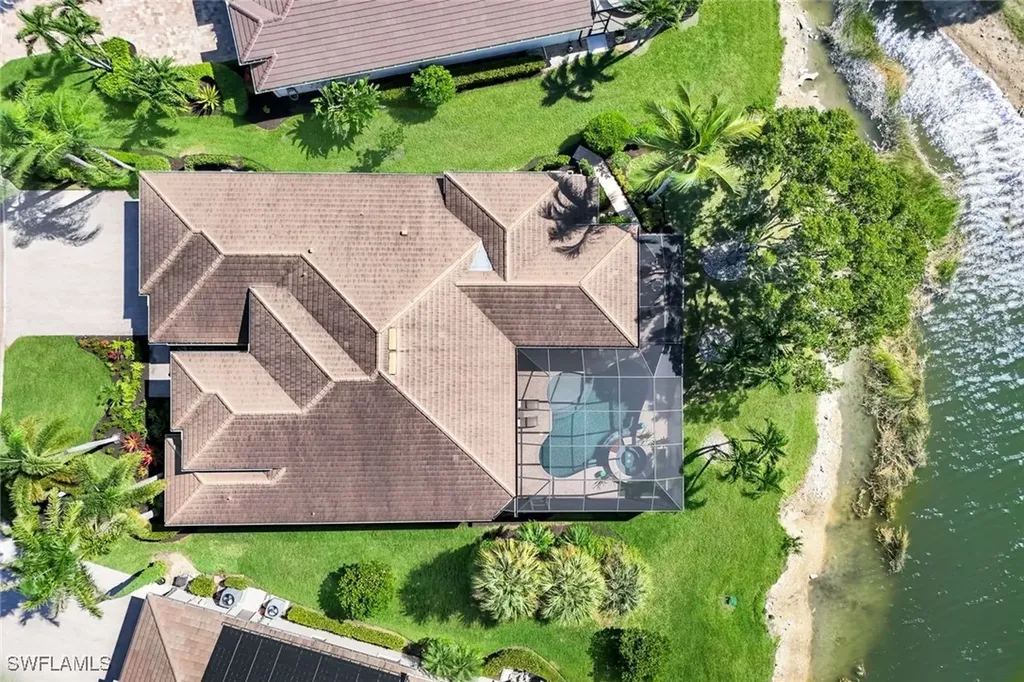 5092 Cerromar Drive Naples FL 34112