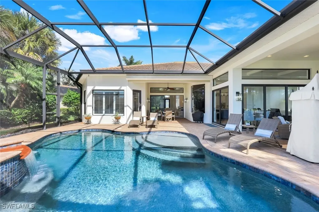 5092 Cerromar Drive Naples FL 34112